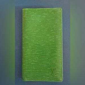 Louis Vuitton Epi Green Textured Wallet